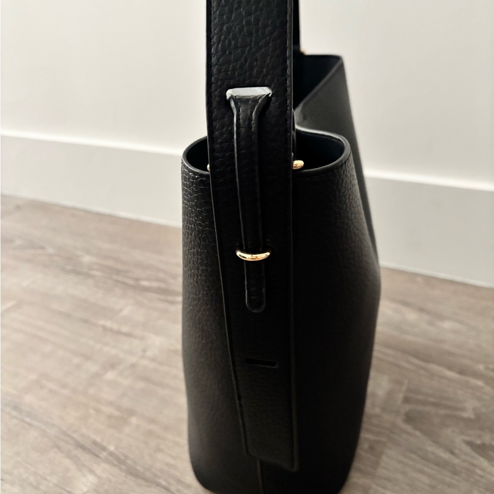 Rachel Zoe Black Shoulder Bag - Picture 6 of 10